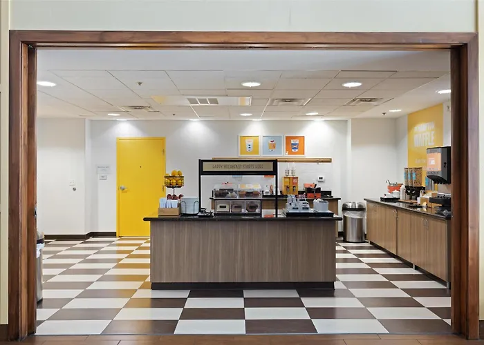 Hampton Inn & Suites Madera