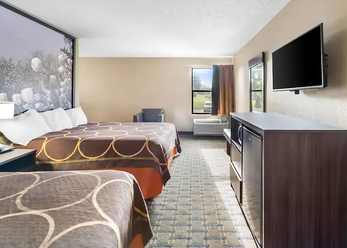 Super 8 By Wyndham Bellefontaine