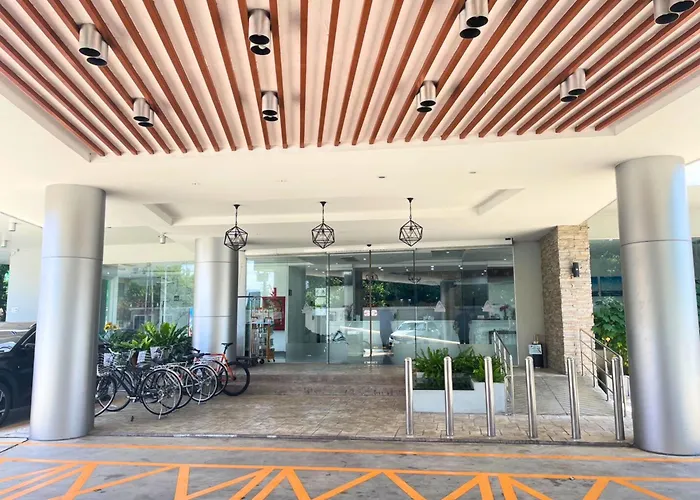 Anna-Nava Pakkret Hotel