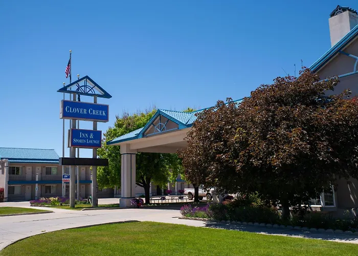Clover Creek Inn