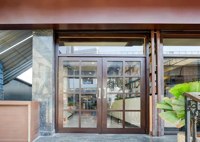 Super Townhouse Oak Mahadevapura Opposite Phoenix Mall Formerly Grand Wilton Inn