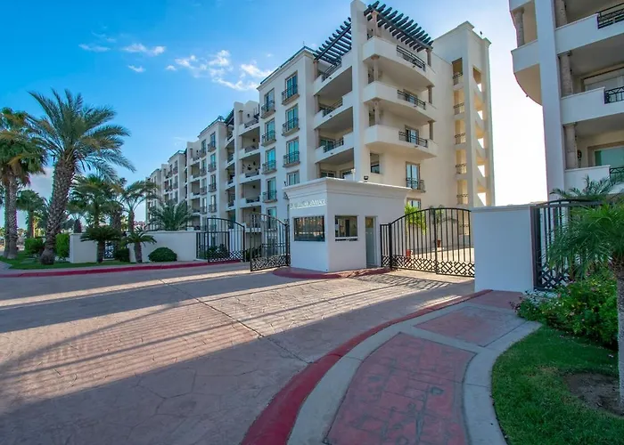 Condo Paraiso - Luxurious New Condo 300Mt From The Beach