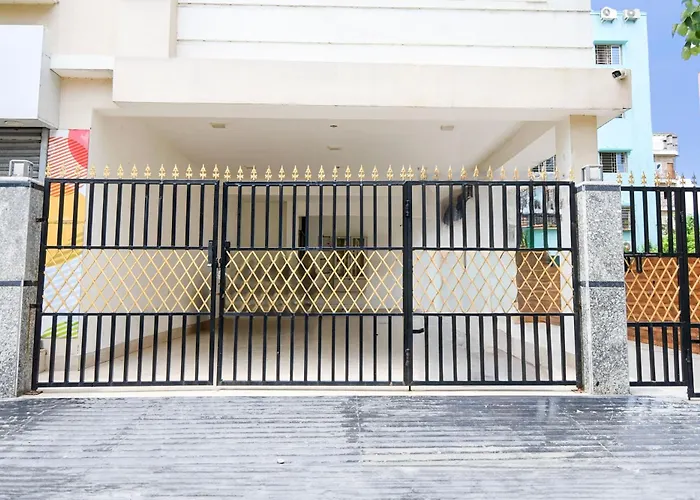 Collection O Axis Mall Road Formerly Moubani Residency