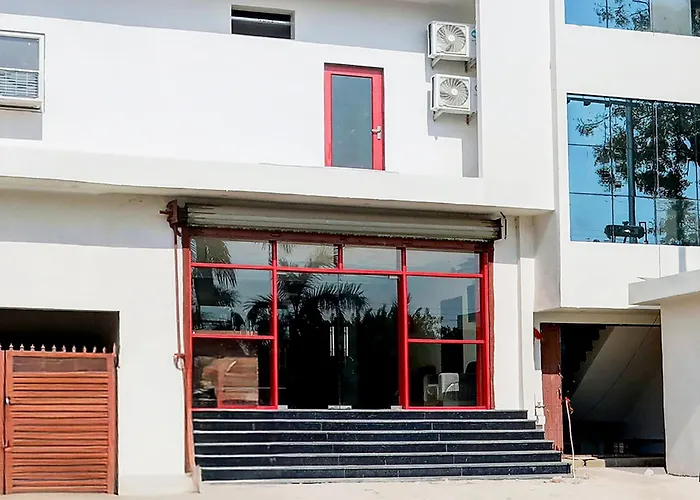 Oyo Townhouse Balua Road Pahadiya