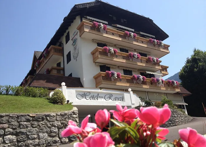Rauzi Hotel Garni & Apartments
