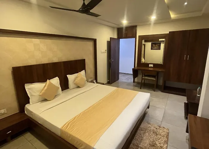 Crown Hotel