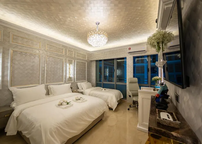 Ritz Residence - A Member of The Luxury Hotel Group