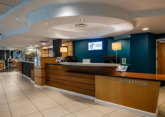 Holiday Inn Express Glasgow City Riverside By Ihg