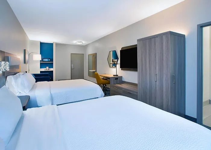 Holiday Inn Express Hotel & Suites Wauseon By Ihg