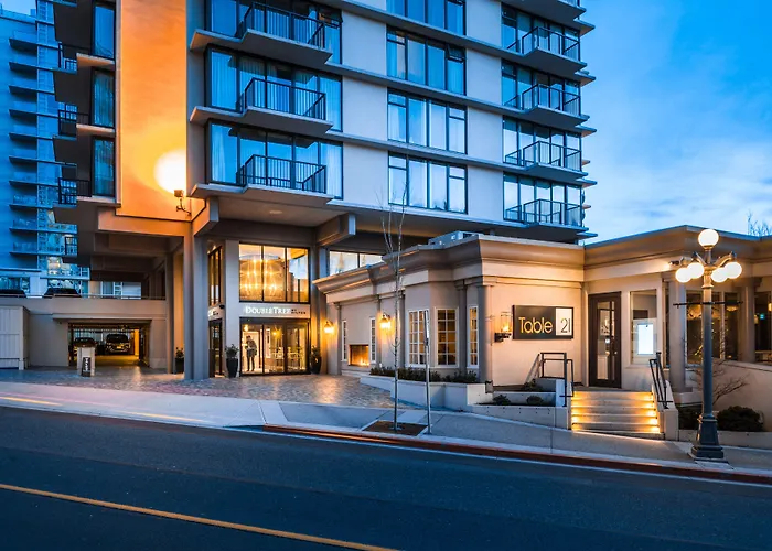 Doubletree By Hilton Hotel & Suites Victoria