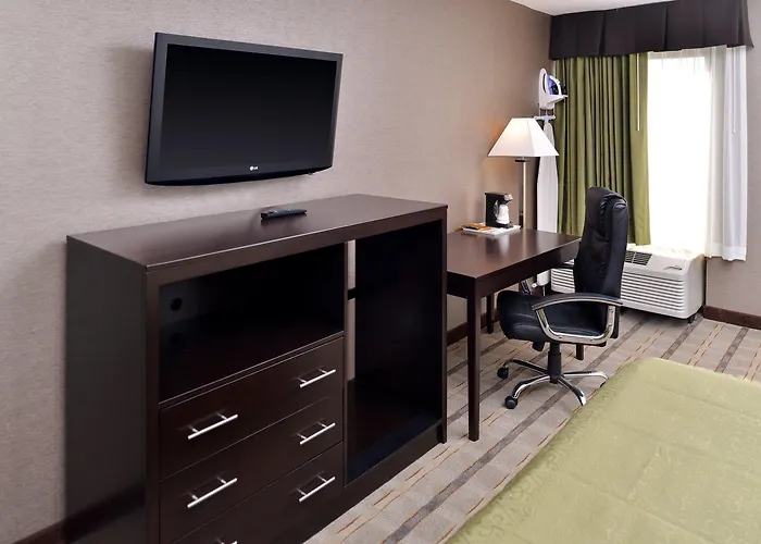 Quality Inn & Suites Matteson Near I-57