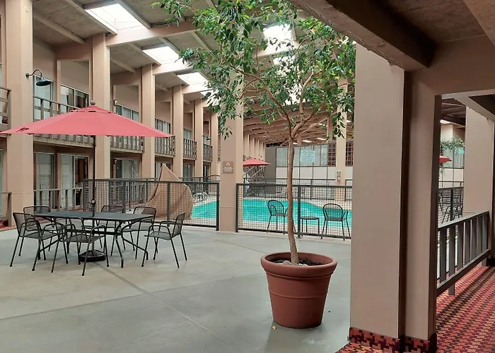 Best Western Outlaw Inn