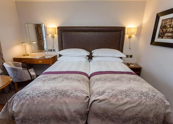 Swan'S Nest Hotel