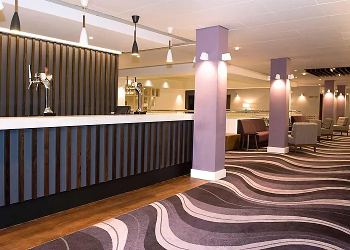 Sandman Signature London Gatwick Hotel