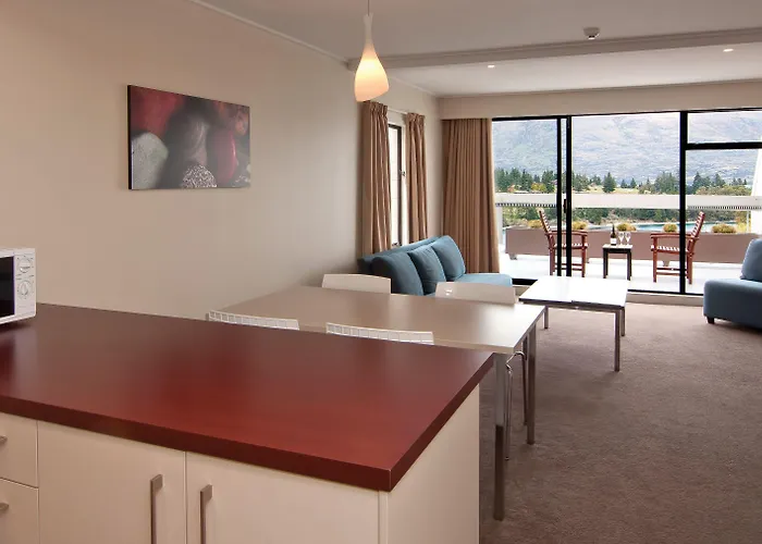 Copthorne Hotel & Apartments Queenstown Lakeview