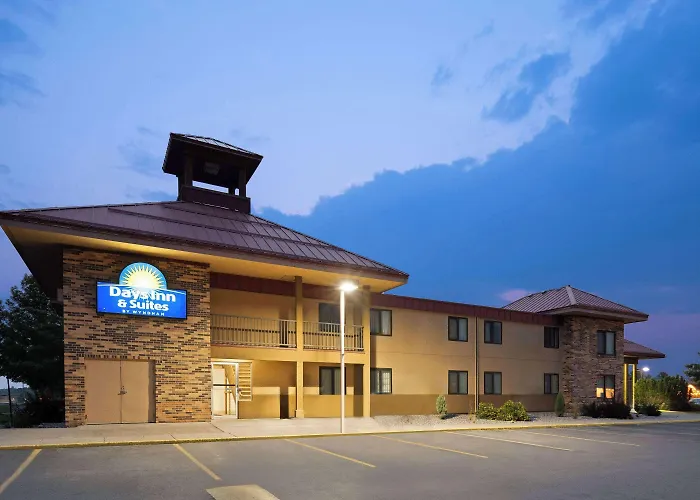 Days Inn & Suites By Wyndham Bozeman