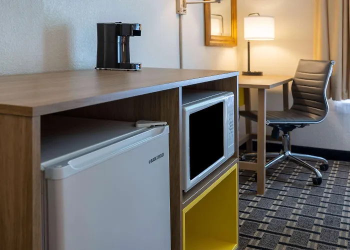 Hotel Carolina A Days Inn By Wyndham