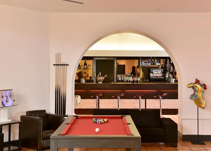 Hotel Arles Plaza