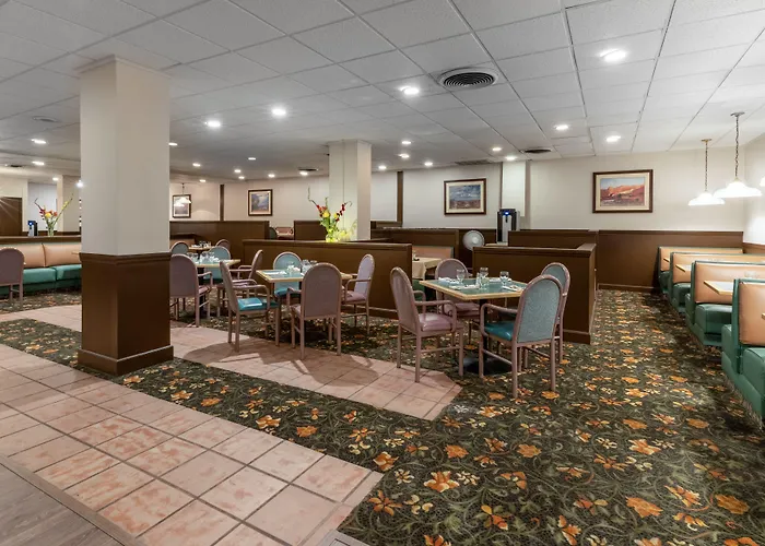 Ramada By Wyndham Reno Hotel & Casino