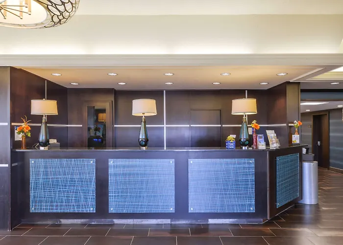 Best Western Plus Midwest Inn