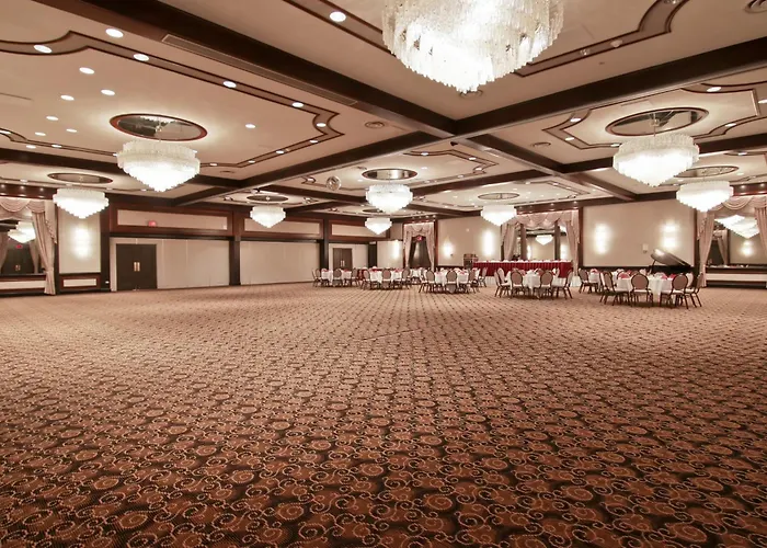 Chateau Lacombe Hotel