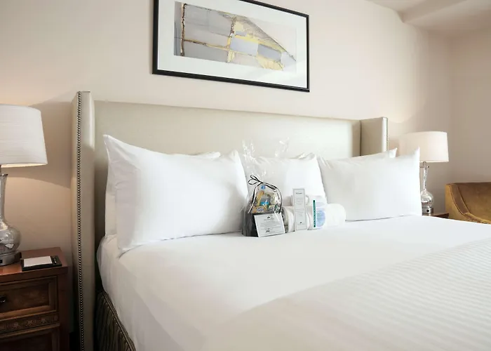State Plaza Hotel