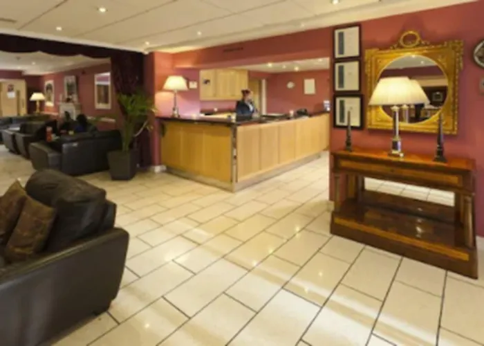 Pery'S Hotel