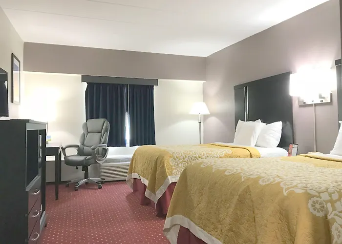 Days Inn By Wyndham Livonia Canton Detroit