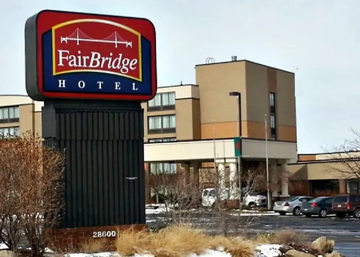 Fairbridge Hotel Cleveland East