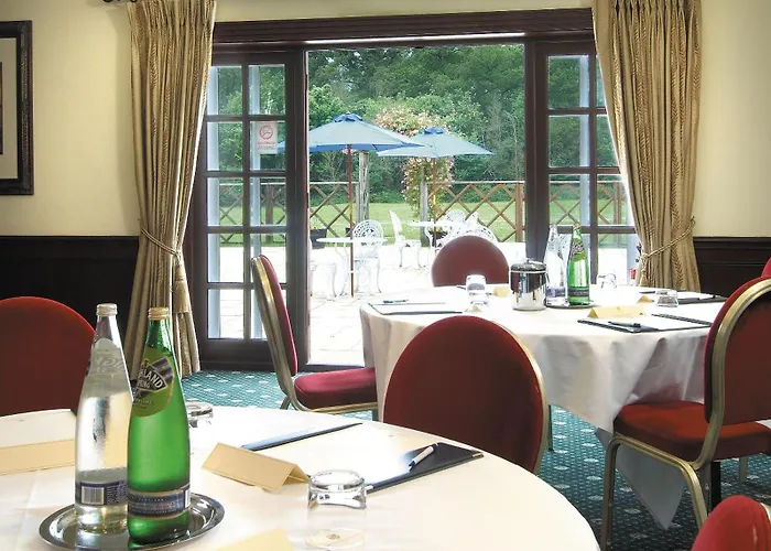 Grovefield House Hotel By Uno -Free Parking