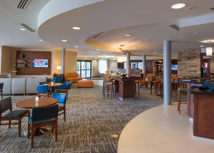 Courtyard By Marriott Canton