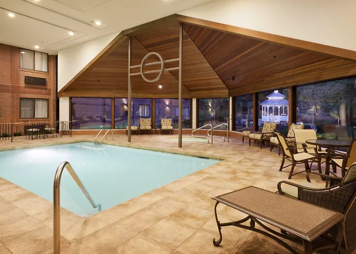 Ann Arbor Regent Hotel And Suites