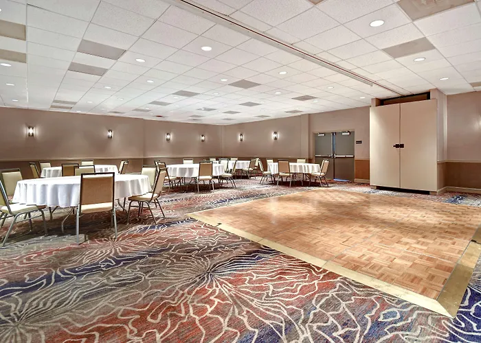 Hampton Inn & Suites Alexandria Old Town Area South