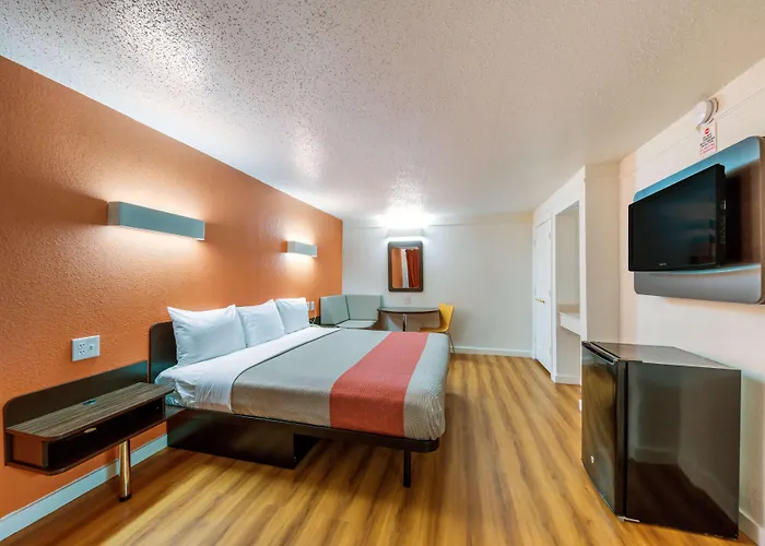 Motel 6-Dallas, Tx - Farmers Branch