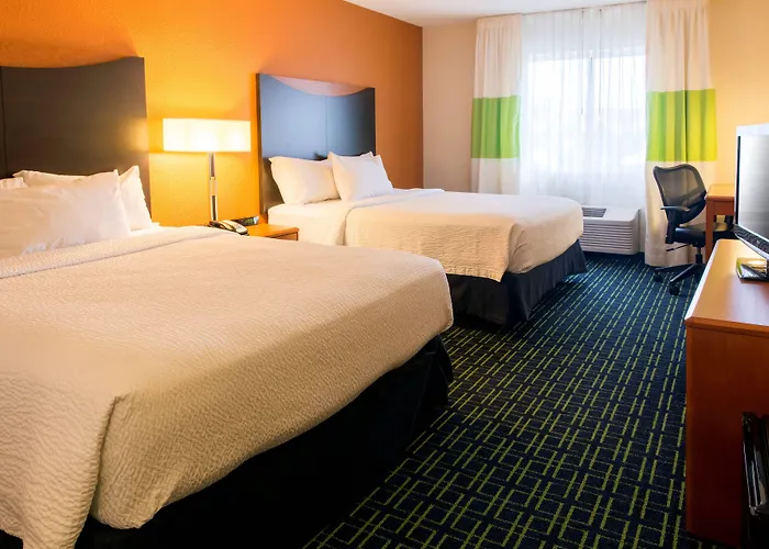 Fairfield Inn & Suites Canton