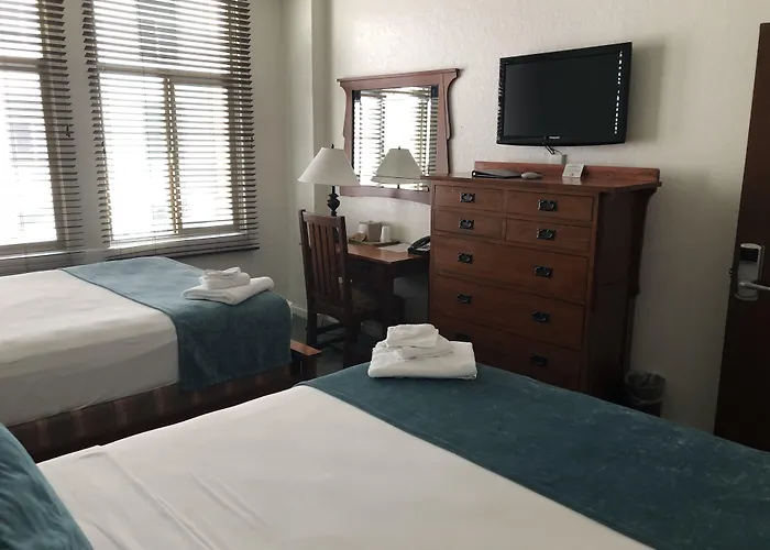 Hotel Carmel Santa Monica