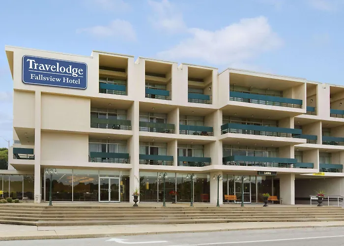 Travelodge By Wyndham Niagara Falls Fallsview