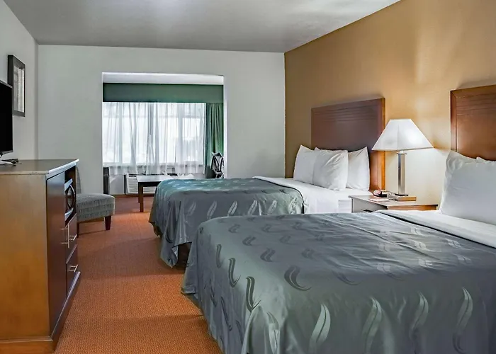 Quality Inn & Suites Vancouver North