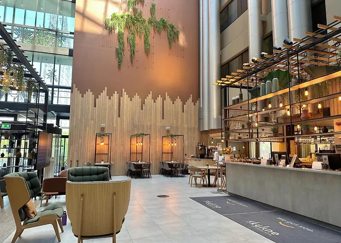 Skyline Airport Hotel