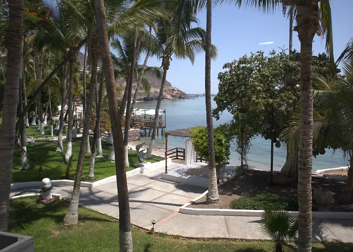 La Concha Beach Hotel & Club