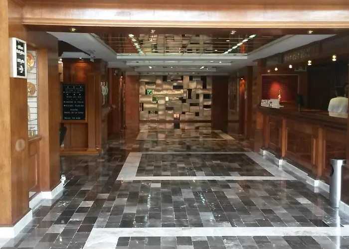 Country Plaza