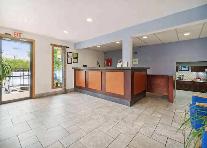 Super 8 By Wyndham Kenosha/Pleasant Prairie