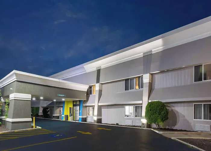 Days Inn By Wyndham Pleasant Prairie Kenosha