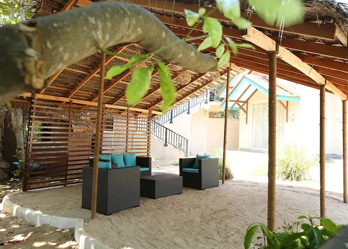 Kay Jay Beach House - Pasikudha