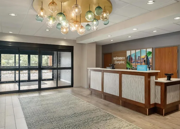 Hampton Inn&Suites by Hilton Tampa Busch Gardens Area