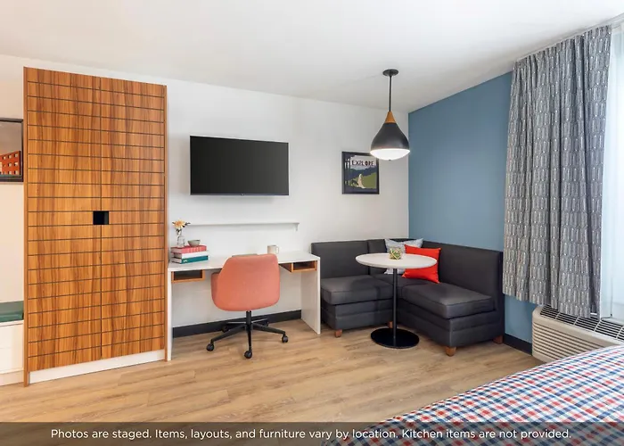 Uptown Suites Extended Stay Denver Co - Centennial
