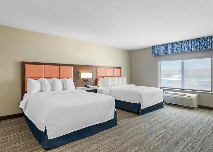 Hampton Inn & Suites Farmington