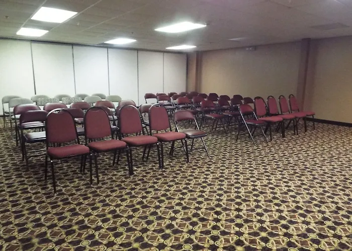 Quality Suites Atlanta Airport East