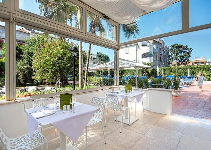 Hotel Caravel