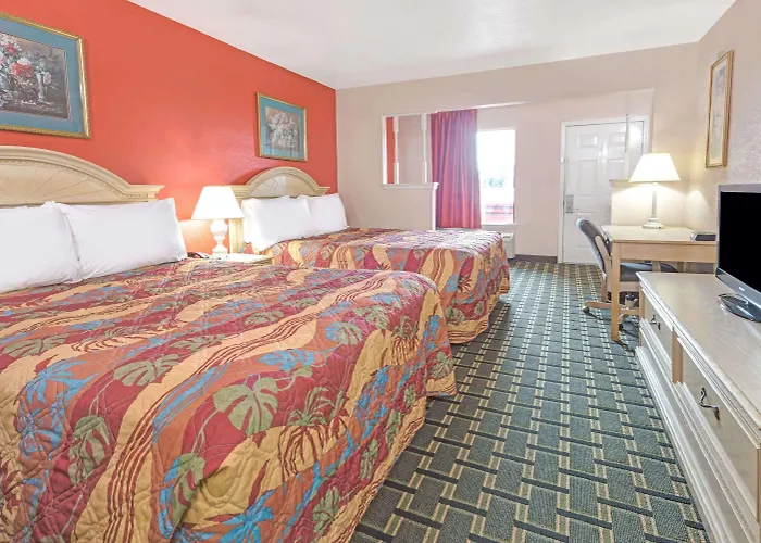 Days Inn & Suites By Wyndham Osceola Ar